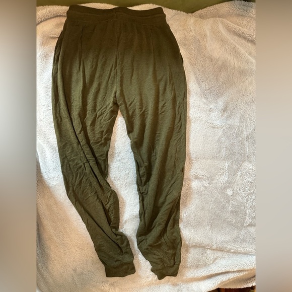 Threads 4 Thought Green Fleece Jogger Sweatpant - Picture 8 of 8